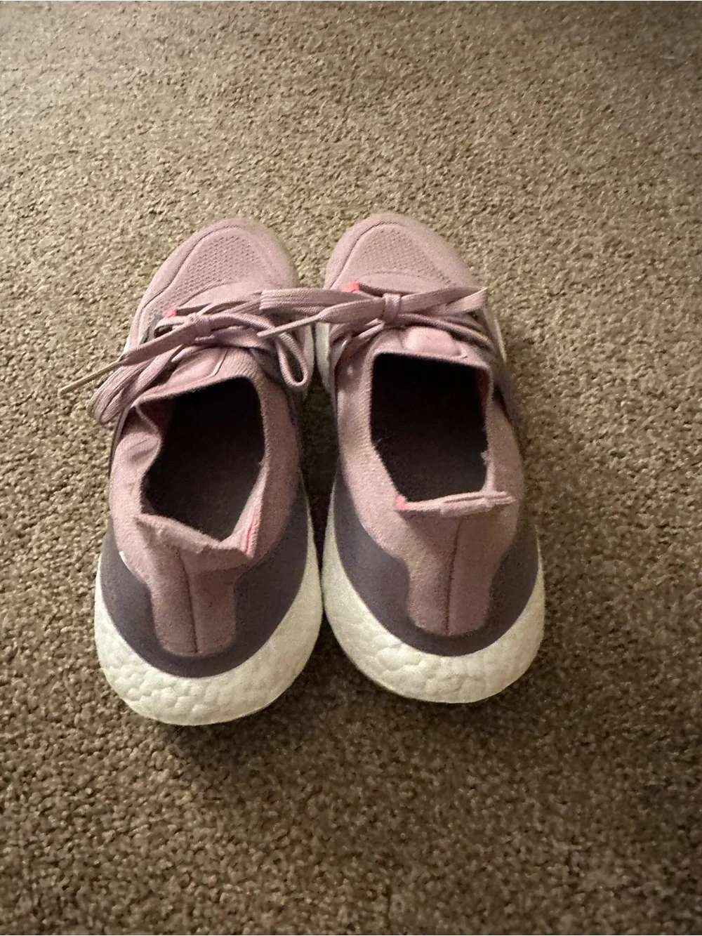 Adidas Ultraboost 22 women's sneakers - mauve with orange accents